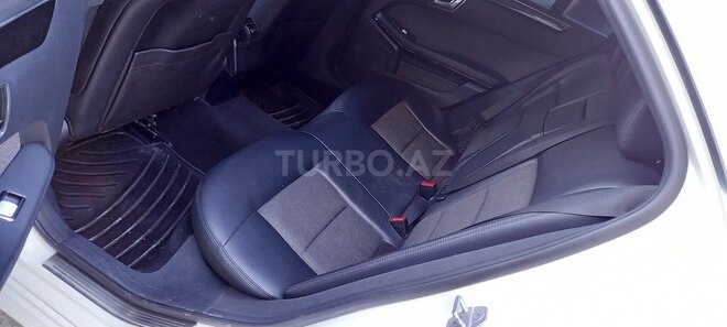 Mercedes E 200 2010, 198,000 km - 1.8 л - Bakı