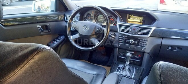 Mercedes E 200 2010, 198,000 km - 1.8 л - Bakı