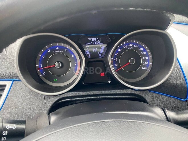 Hyundai Elantra 2011, 200,000 km - 1.8 l - Xaçmaz