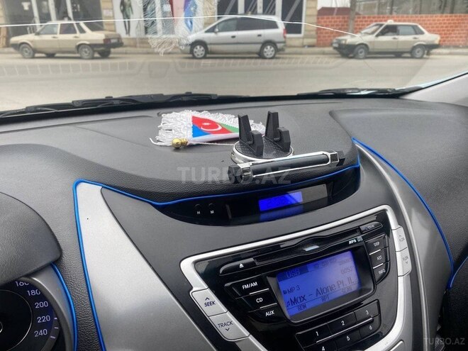 Hyundai Elantra 2011, 200,000 km - 1.8 l - Xaçmaz