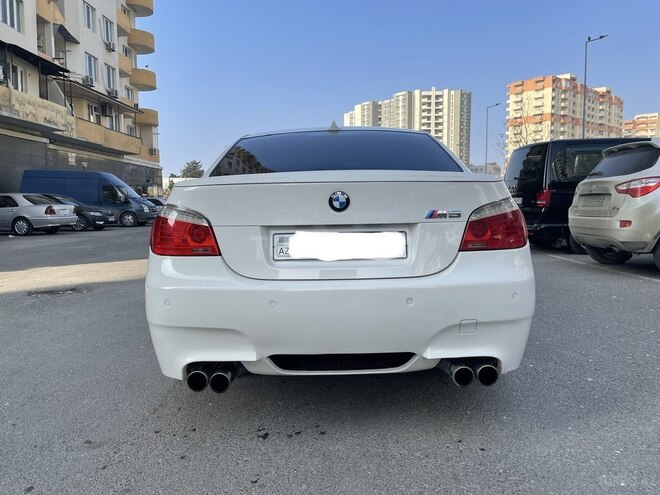 BMW M5 2005, 152,000 km - 5.0 l - Bakı