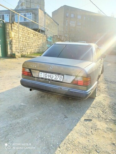 Mercedes E 250 1989, 356,544 km - 2.5 l - Bakı