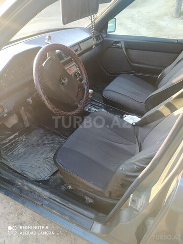Mercedes E 250 1989, 356,544 km - 2.5 l - Bakı