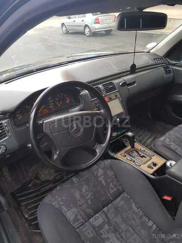 Mercedes E 240 1998, 350,000 km - 2.4 л - Bakı