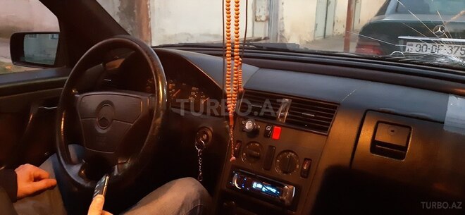 Mercedes C 220 1993, 376,000 km - 2.2 l - Sumqayıt