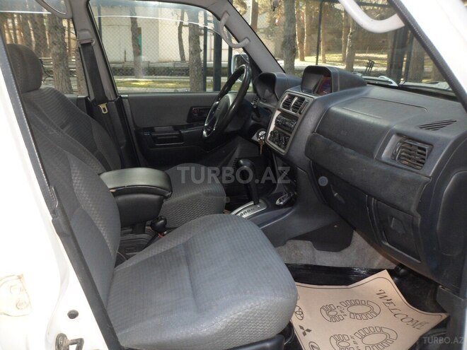 Mitsubishi Pajero io 2000, 272,500 km - 1.8 l - Bakı