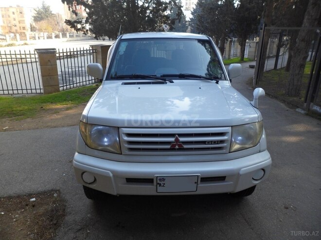 Mitsubishi Pajero io 2000, 272,500 km - 1.8 l - Bakı