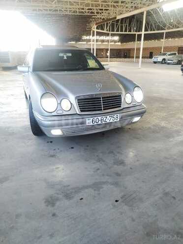 Mercedes E 240 1998, 288,600 km - 2.4 л - Gəncə