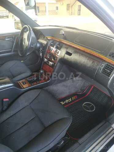 Mercedes E 240 1998, 288,600 km - 2.4 л - Gəncə