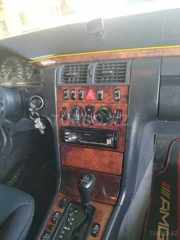 Mercedes E 240 1998, 288,600 km - 2.4 л - Gəncə