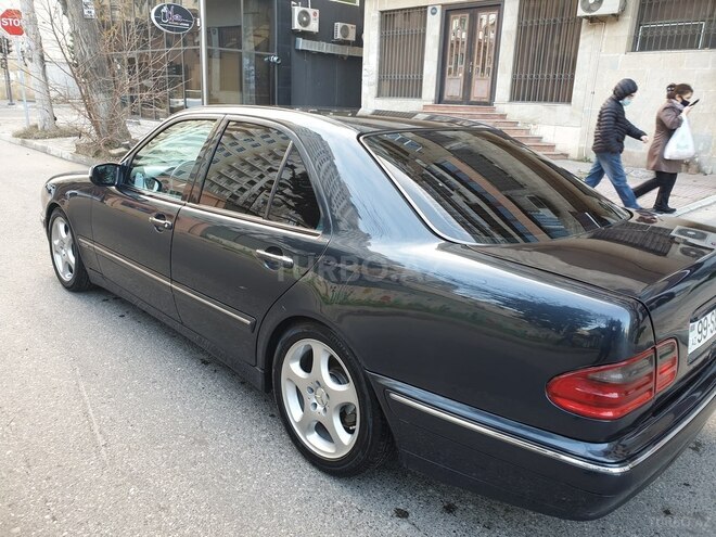 Mercedes E 240 2000, 229,000 km - 2.4 л - Bakı