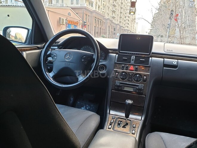 Mercedes E 240 2000, 229,000 km - 2.4 л - Bakı