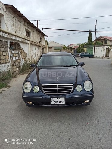 Mercedes E 320 2001, 305,000 km - 3.2 l - Bakı