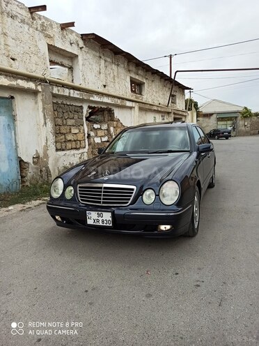 Mercedes E 320 2001, 305,000 km - 3.2 l - Bakı