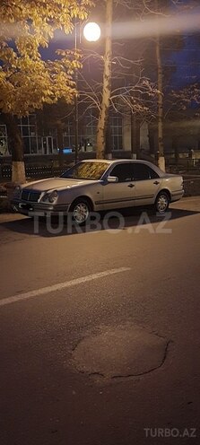 Mercedes E 230 1997, 288,000 km - 2.3 l - Şəki