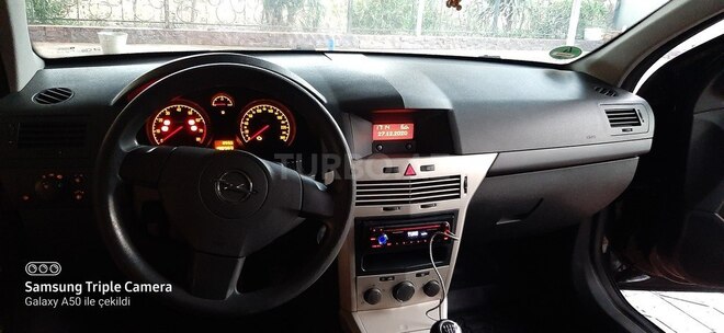 Opel Astra 2009, 200,000 km - 1.4 l - Hacıqabul