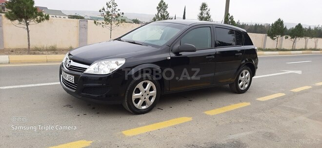 Opel Astra 2009, 200,000 km - 1.4 l - Hacıqabul