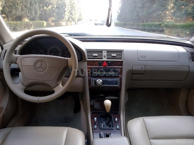 Mercedes C 230 1997, 245,000 km - 2.3 l - Sumqayıt
