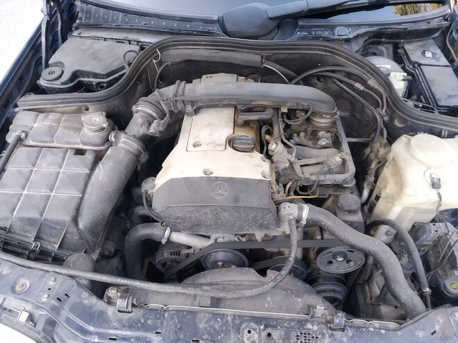 Mercedes C 230 1997, 245,000 km - 2.3 l - Sumqayıt