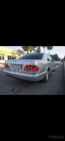 Mercedes E 240 1999, 325,000 km - 2.4 l - Xaçmaz