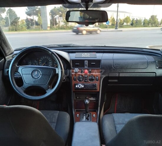 Mercedes C 220 1995, 353,000 km - 2.2 л - Sumqayıt