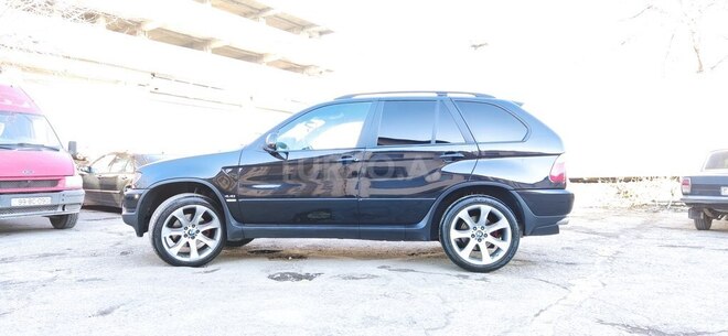 BMW X5 2001, 370,000 km - 4.4 l - Şəki