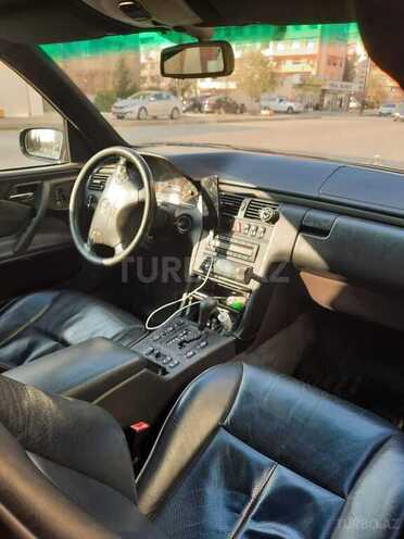 Mercedes E 320 1999, 200,000 km - 3.2 l - Bakı