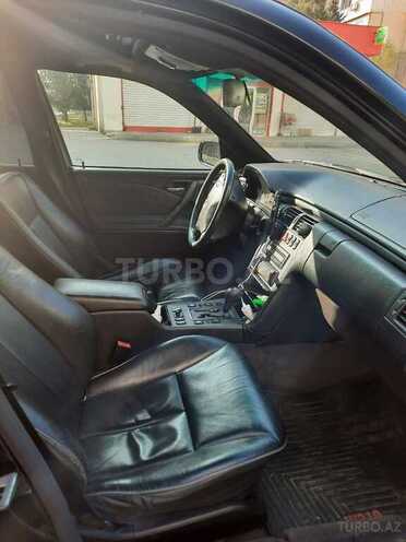Mercedes E 320 1999, 200,000 km - 3.2 l - Bakı