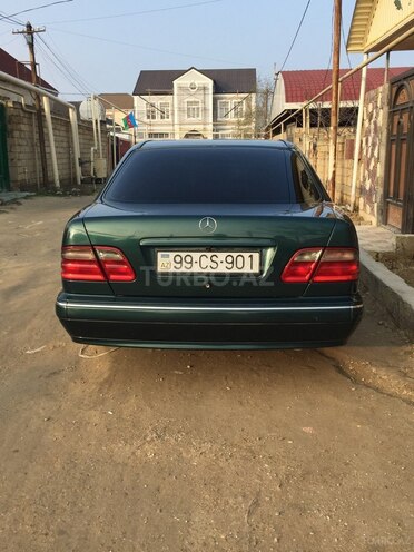 Mercedes E 270 2000, 437,497 km - 2.7 л - Bakı