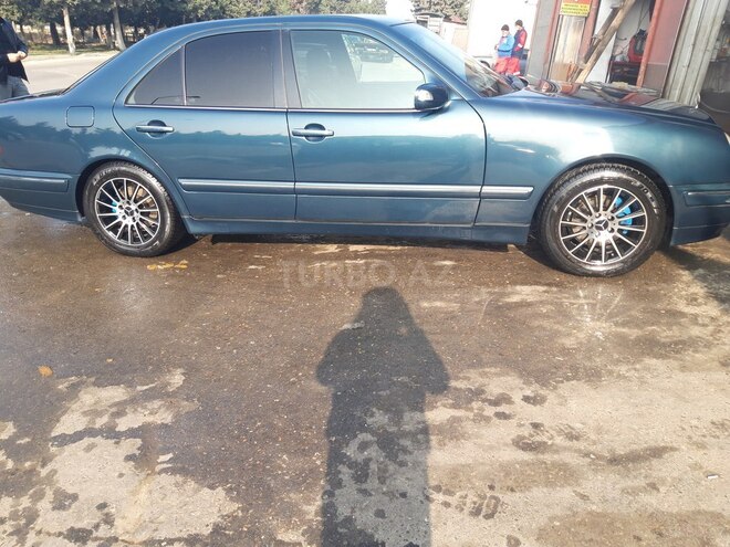 Mercedes E 220 1999, 310,000 km - 0.2 l - Bakı