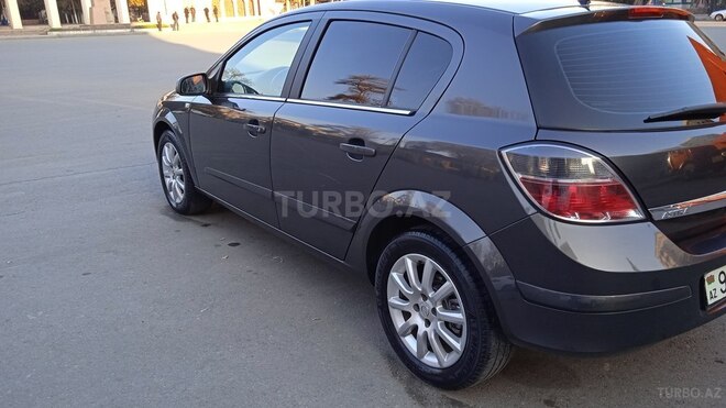 Opel Astra 2009, 225,000 km - 1.6 l - Mingəçevir