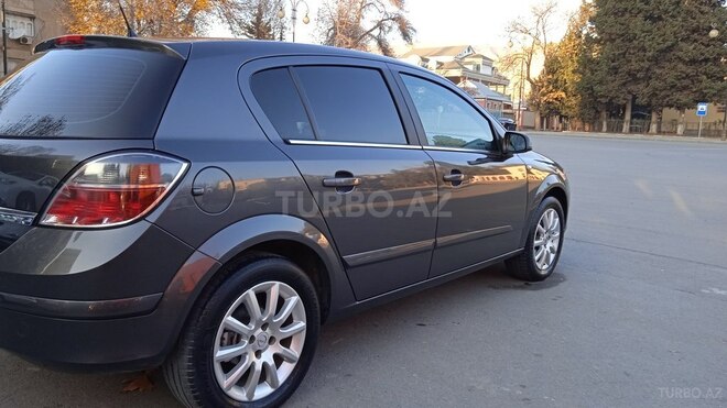 Opel Astra 2009, 225,000 km - 1.6 l - Mingəçevir