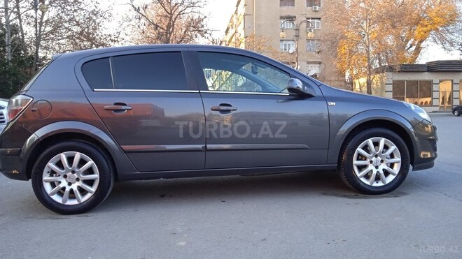 Opel Astra 2009, 225,000 km - 1.6 l - Mingəçevir