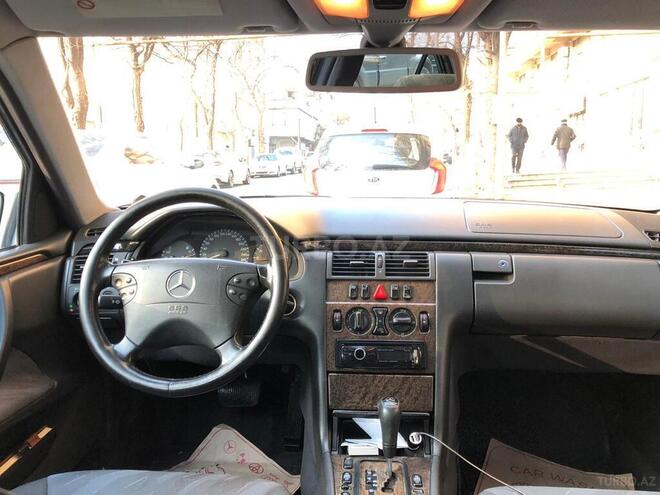 Mercedes E 240 2000, 270,000 km - 0.3 л - Bakı