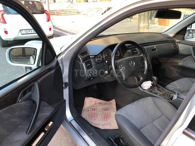 Mercedes E 240 2000, 270,000 km - 0.3 л - Bakı
