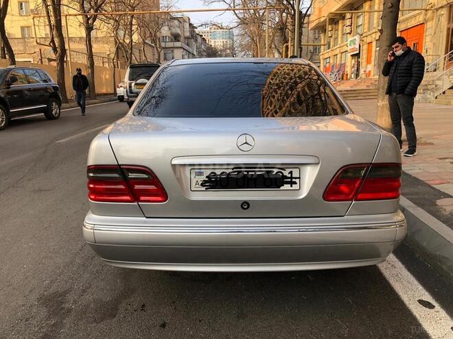 Mercedes E 240 2000, 270,000 km - 0.3 л - Bakı