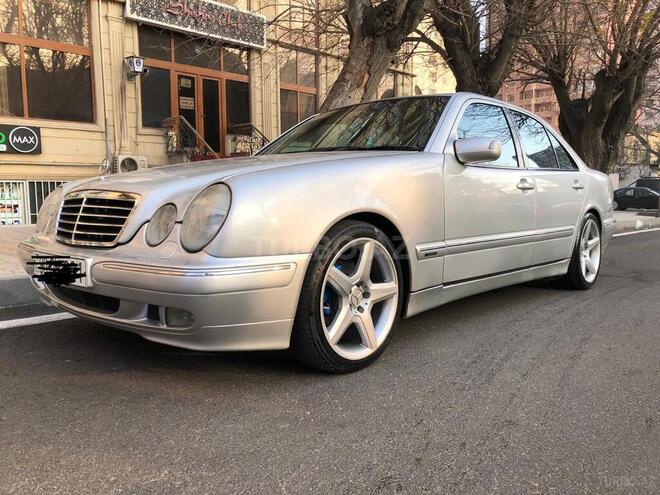 Mercedes E 240 2000, 270,000 km - 0.3 л - Bakı