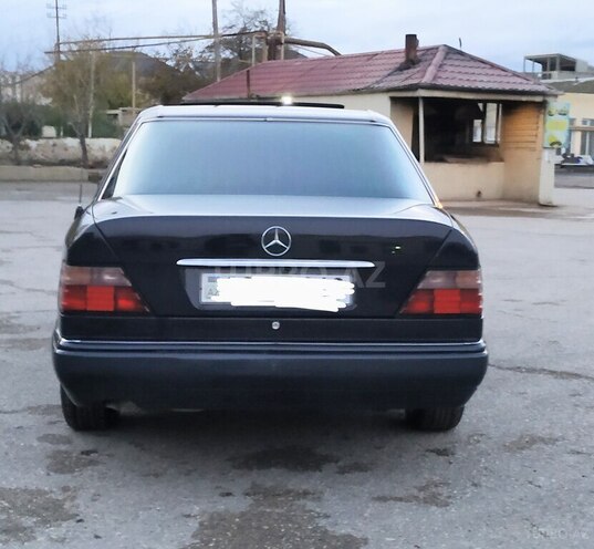 Mercedes E 200 1993, 390,000 km - 2.0 l - Bakı