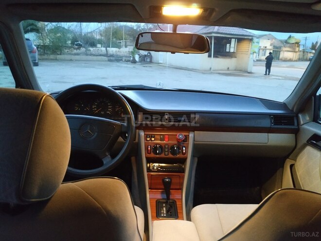 Mercedes E 200 1993, 390,000 km - 2.0 l - Bakı