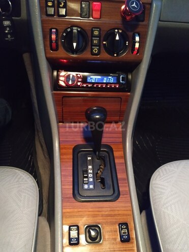 Mercedes E 200 1993, 390,000 km - 2.0 l - Bakı