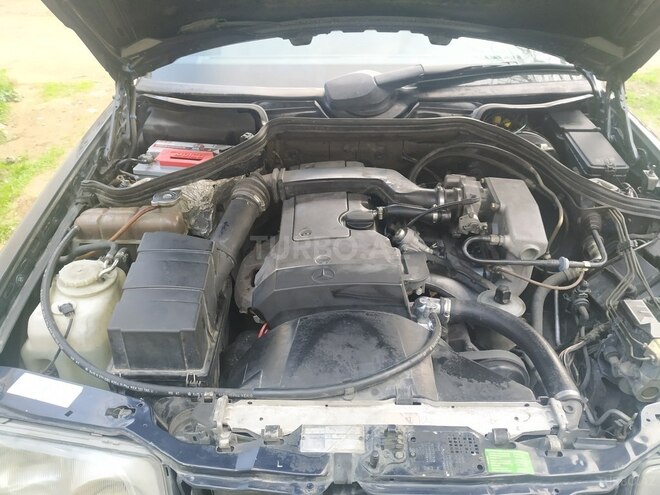 Mercedes E 200 1993, 390,000 km - 2.0 l - Bakı