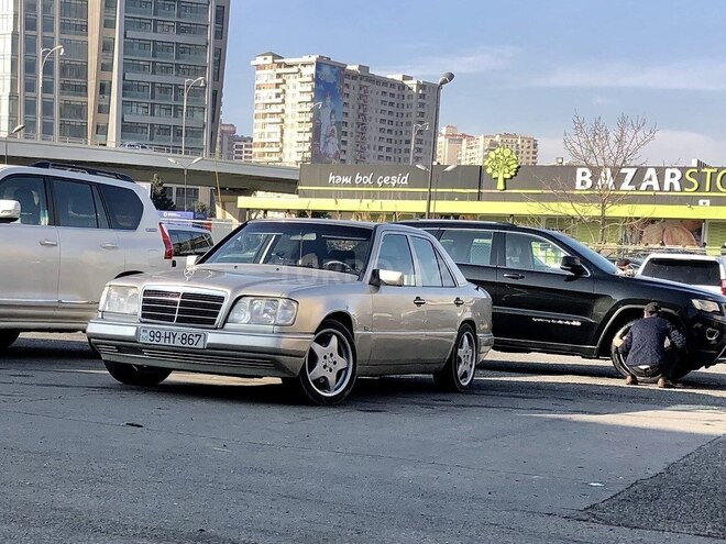 Mercedes E 220 1995, 400,000 km - 2.2 l - Bakı