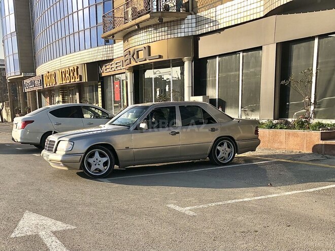 Mercedes E 220 1995, 400,000 km - 2.2 l - Bakı