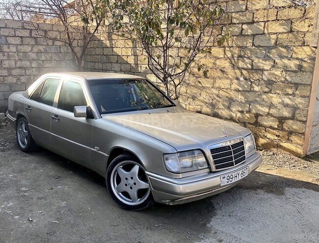 Mercedes E 220 1995, 400,000 km - 2.2 l - Bakı