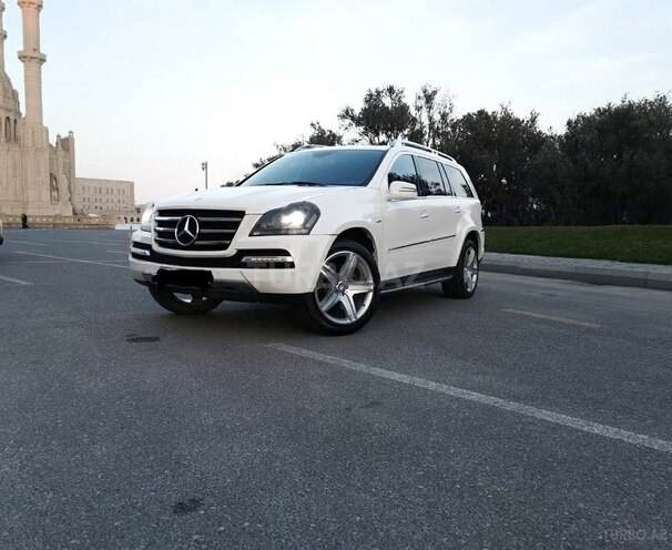 Mercedes GL 550 2012, 111,000 km - 5.5 l - Bakı