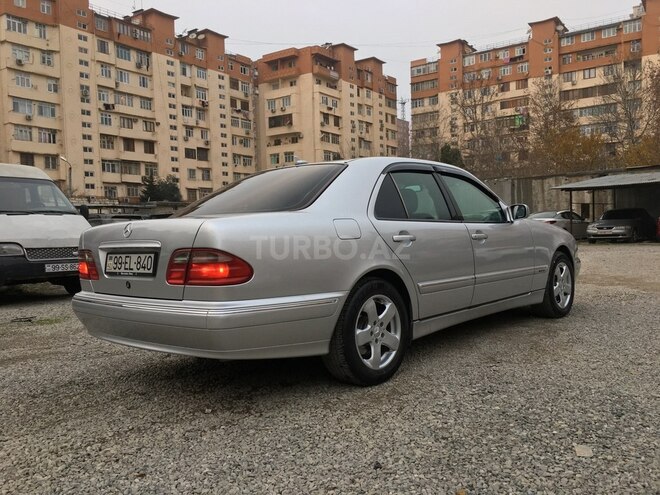 Mercedes E 270 2001, 260,000 km - 2.7 л - Bakı