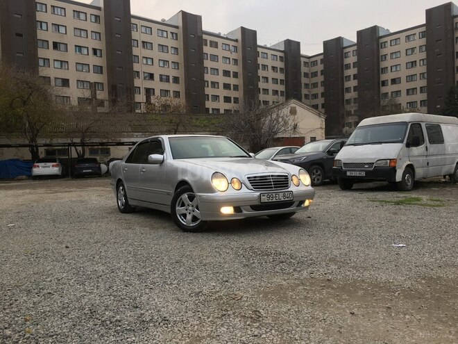 Mercedes E 270 2001, 260,000 km - 2.7 л - Bakı