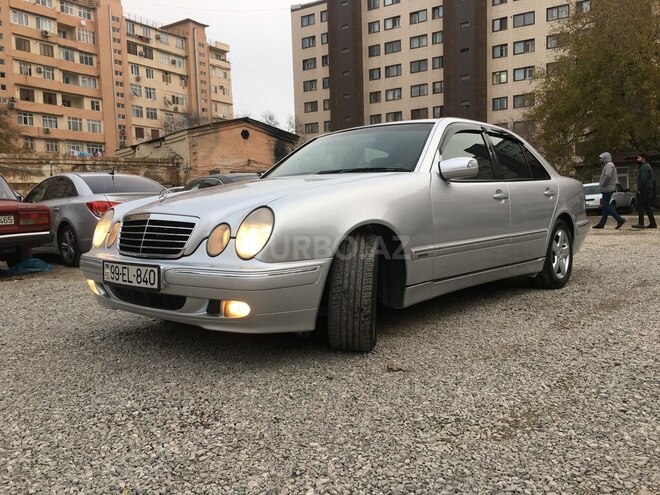 Mercedes E 270 2001, 260,000 km - 2.7 л - Bakı