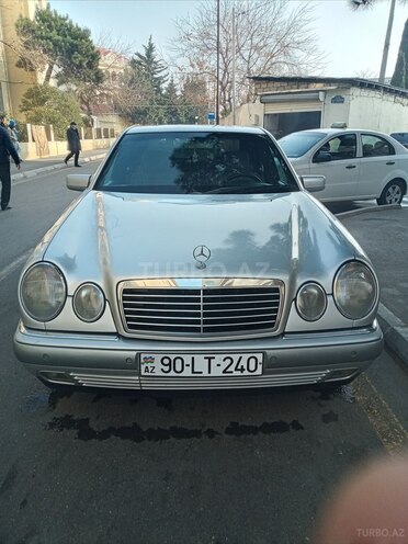 Mercedes E 240 1999, 278,000 km - 2.4 l - Bakı