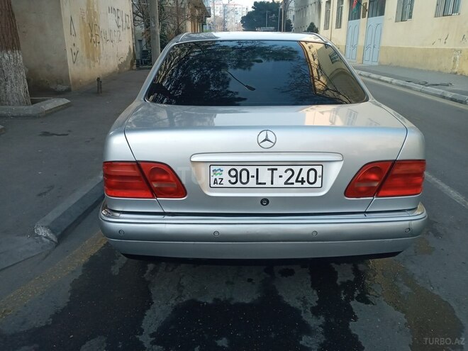 Mercedes E 240 1999, 278,000 km - 2.4 l - Bakı